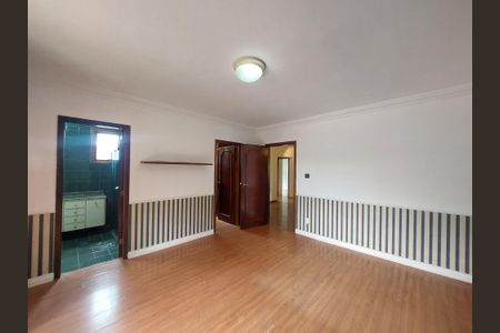 Casa à venda com 486m², 4 quartos e 4 vagas Casa à venda com 486m², 4 quartos e 4 vagasSuíte 1