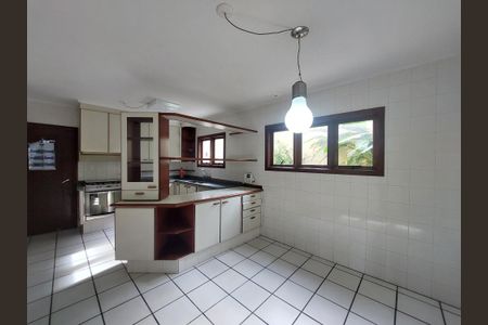 Casa à venda com 486m², 4 quartos e 4 vagas Casa à venda com 486m², 4 quartos e 4 vagasCopa