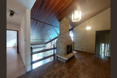 Casa à venda com 486m², 4 quartos e 4 vagas Casa à venda com 486m², 4 quartos e 4 vagasSala 2