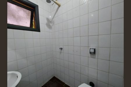 Casa à venda com 486m², 4 quartos e 4 vagas Casa à venda com 486m², 4 quartos e 4 vagasBanheiro na Área de Lazer