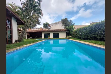 Casa à venda com 486m², 4 quartos e 4 vagas Casa à venda com 486m², 4 quartos e 4 vagasÁrea de Lazer