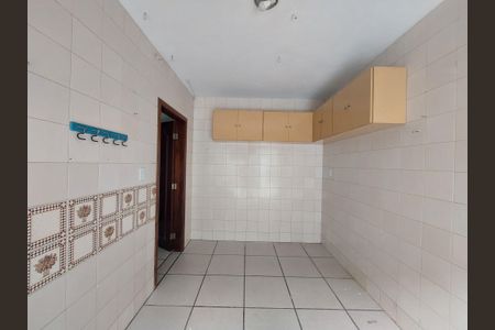 Casa à venda com 486m², 4 quartos e 4 vagas Casa à venda com 486m², 4 quartos e 4 vagasÁrea de Serviço