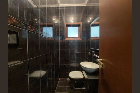 Casa à venda com 486m², 4 quartos e 4 vagas Casa à venda com 486m², 4 quartos e 4 vagasLavabo