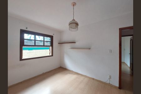 Casa à venda com 486m², 4 quartos e 4 vagas Casa à venda com 486m², 4 quartos e 4 vagasQuarto 2