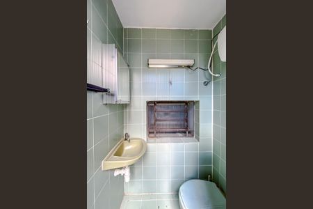 Casa à venda com 300m², 3 quartos e 2 vagasBanheiro de serviço