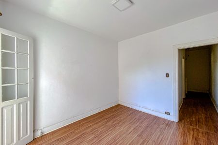 Casa à venda com 300m², 3 quartos e 2 vagasQuarto 3 - Suíte