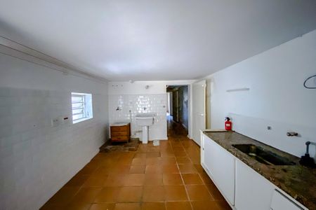 Casa à venda com 300m², 3 quartos e 2 vagasÁrea de Serviço