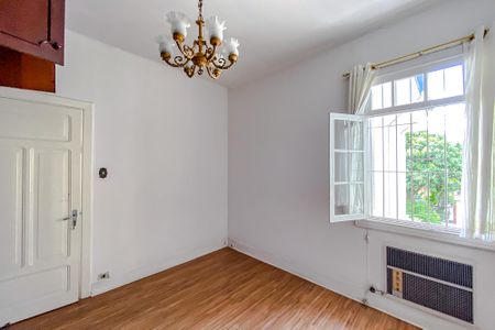 Casa à venda com 300m², 3 quartos e 2 vagasQuarto 2