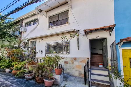 Casa à venda com 247m², 8 quartos e 1 vagaFachada 