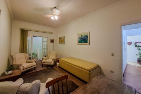 Casa à venda com 247m², 8 quartos e 1 vagaQuarto 