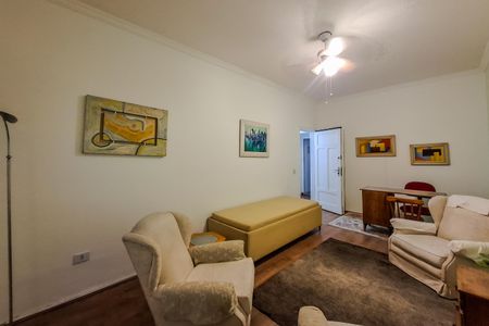 Casa à venda com 247m², 8 quartos e 1 vagaQuarto 