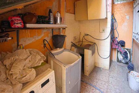 Casa à venda com 220m², 3 quartos e 3 vagasÁrea de Serviço