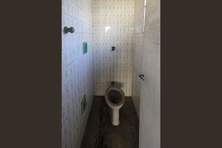 Casa à venda com 220m², 3 quartos e 3 vagasBanheiro de serviço