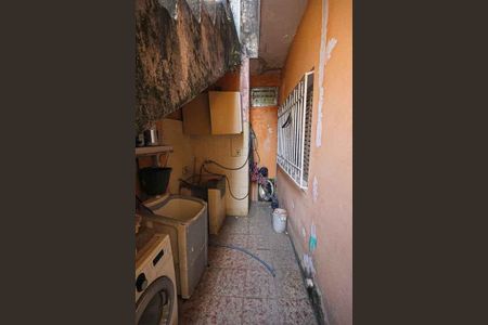 Casa à venda com 220m², 3 quartos e 3 vagasÁrea de Serviço