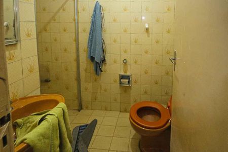 Casa à venda com 220m², 3 quartos e 3 vagasBanheiro da Suíte