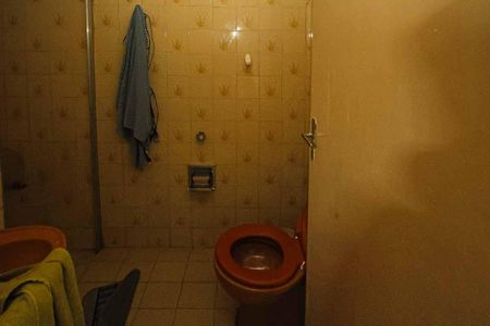 Casa à venda com 220m², 3 quartos e 3 vagasBanheiro da Suíte