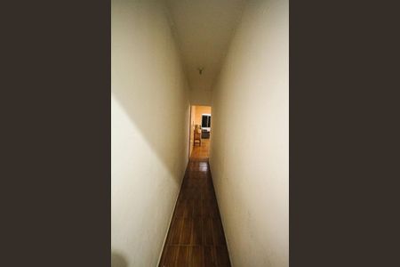 Casa à venda com 220m², 3 quartos e 3 vagasCorredor