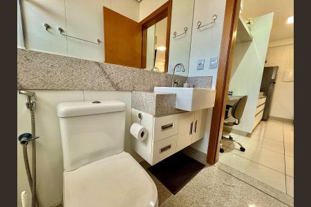 Studio à venda com 33m², 1 quarto e 1 vaga Studio à venda com 33m², 1 quarto e 1 vagaBanheiro