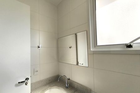 Apartamento à venda com 72m², 3 quartos e 1 vaga Apartamento à venda com 72m², 3 quartos e 1 vagaBanheiro Social