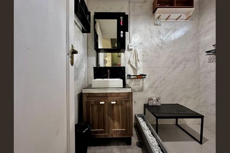 Apartamento para alugar com 120m², 2 quartos e sem vaga Apartamento para alugar com 120m², 2 quartos e sem vagaBanheiro Social