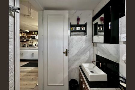 Apartamento para alugar com 120m², 2 quartos e sem vaga Apartamento para alugar com 120m², 2 quartos e sem vagaBanheiro Social