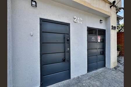 Apartamento para alugar com 120m², 2 quartos e sem vaga Apartamento para alugar com 120m², 2 quartos e sem vagaFachada