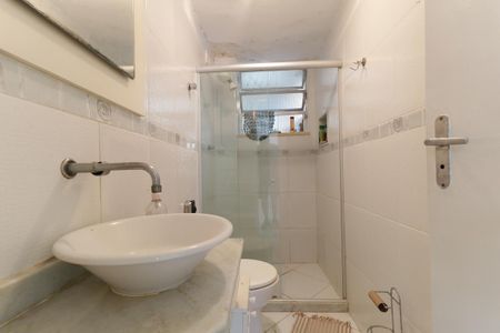 Apartamento à venda com 55m², 2 quartos e sem vaga Apartamento à venda com 55m², 2 quartos e sem vagaBanheiro