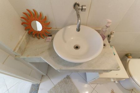 Apartamento à venda com 55m², 2 quartos e sem vaga Apartamento à venda com 55m², 2 quartos e sem vagaBanheiro