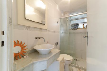 Apartamento à venda com 55m², 2 quartos e sem vaga Apartamento à venda com 55m², 2 quartos e sem vagaBanheiro