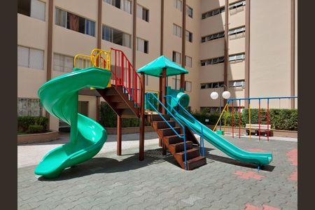 Apartamento à venda com 69m², 3 quartos e 2 vagas Apartamento à venda com 69m², 3 quartos e 2 vagasÁrea comum - Playground