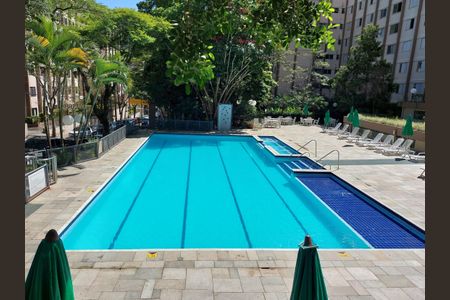 Apartamento à venda com 69m², 3 quartos e 2 vagas Apartamento à venda com 69m², 3 quartos e 2 vagasÁrea comum - Piscina