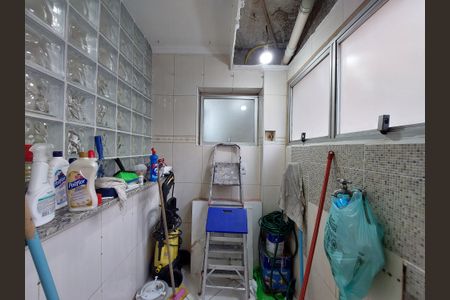 Apartamento à venda com 69m², 3 quartos e 2 vagas Apartamento à venda com 69m², 3 quartos e 2 vagasÁrea de Serviço