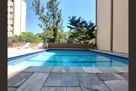 Apartamento à venda com 69m², 3 quartos e 2 vagas Apartamento à venda com 69m², 3 quartos e 2 vagasÁrea comum - Piscina