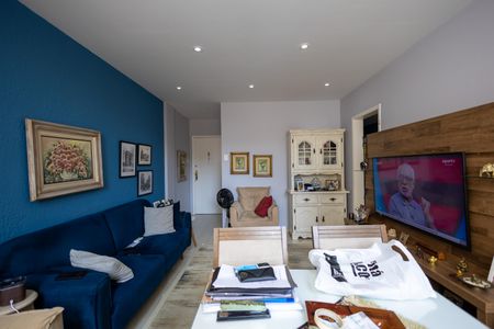 Apartamento para alugar com 70m², 2 quartos e 1 vagaSala