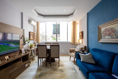 Apartamento para alugar com 70m², 2 quartos e 1 vagaSala