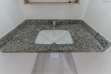 Apartamento para alugar com 39m², 2 quartos e sem vagaBanheiro