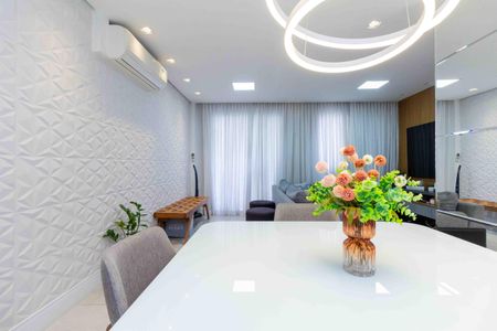 Apartamento à venda com 63m², 2 quartos e 1 vagaSala