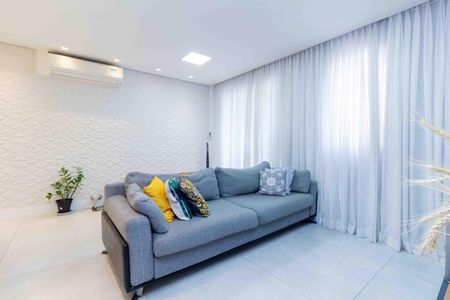 Apartamento à venda com 63m², 2 quartos e 1 vagaSala