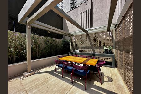 Studio à venda com 32m², 0 quarto e sem vaga Studio à venda com 32m², 0 quarto e sem vagaChurrasqueira