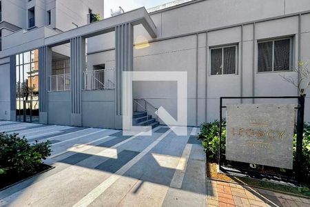 Studio à venda com 32m², 0 quarto e sem vaga Studio à venda com 32m², 0 quarto e sem vagaFachada