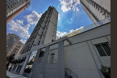 Studio à venda com 32m², 0 quarto e sem vaga Studio à venda com 32m², 0 quarto e sem vagaFachada
