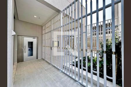 Studio à venda com 32m², 0 quarto e sem vaga Studio à venda com 32m², 0 quarto e sem vagaEntrada