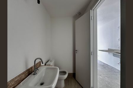 Studio à venda com 32m², 0 quarto e sem vaga Studio à venda com 32m², 0 quarto e sem vagaBanheiro