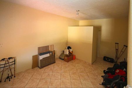 Casa à venda com 280m², 2 quartos e 3 vagas Casa à venda com 280m², 2 quartos e 3 vagasQuarto de Serviço