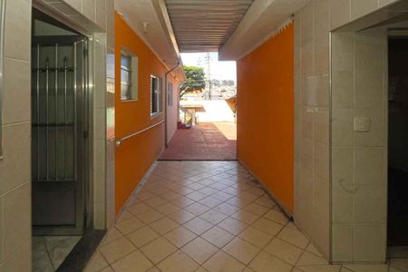 Casa à venda com 280m², 2 quartos e 3 vagas Casa à venda com 280m², 2 quartos e 3 vagasQuintal