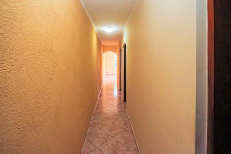 Casa à venda com 280m², 2 quartos e 3 vagas Casa à venda com 280m², 2 quartos e 3 vagasCorredor