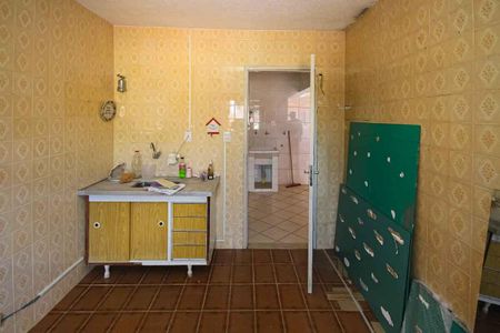 Casa à venda com 280m², 2 quartos e 3 vagas Casa à venda com 280m², 2 quartos e 3 vagasQuarto de Serviço