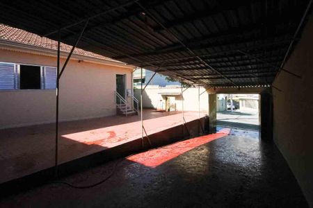 Casa à venda com 280m², 2 quartos e 3 vagas Casa à venda com 280m², 2 quartos e 3 vagasÁrea comum