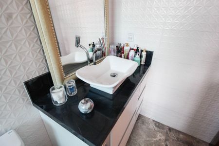 Casa à venda com 350m², 6 quartos e 2 vagas Casa à venda com 350m², 6 quartos e 2 vagasSuíte 2 Banheiro casa 1