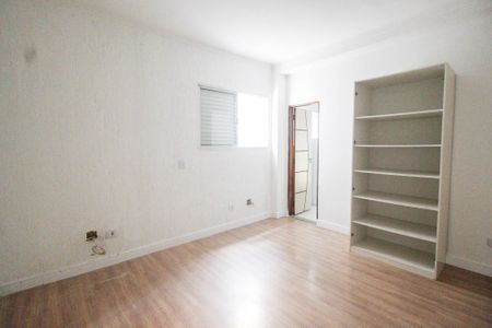 Casa à venda com 350m², 6 quartos e 2 vagas Casa à venda com 350m², 6 quartos e 2 vagasSuíte Casa 2